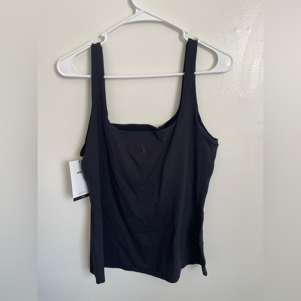 nike yoga tank